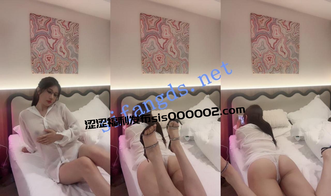 ⚡前凸后翘魔鬼身材的性感美女老师！【天天】我先射了！~